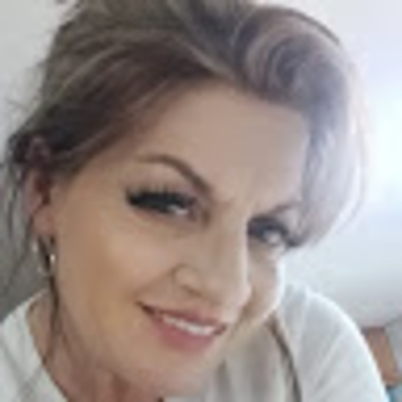 Meet your Posher, Sunni - Picture 1 of 1